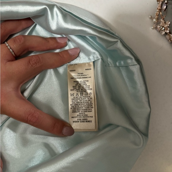 Beautiful flowy dress-BNWOT - Picture 9 of 10